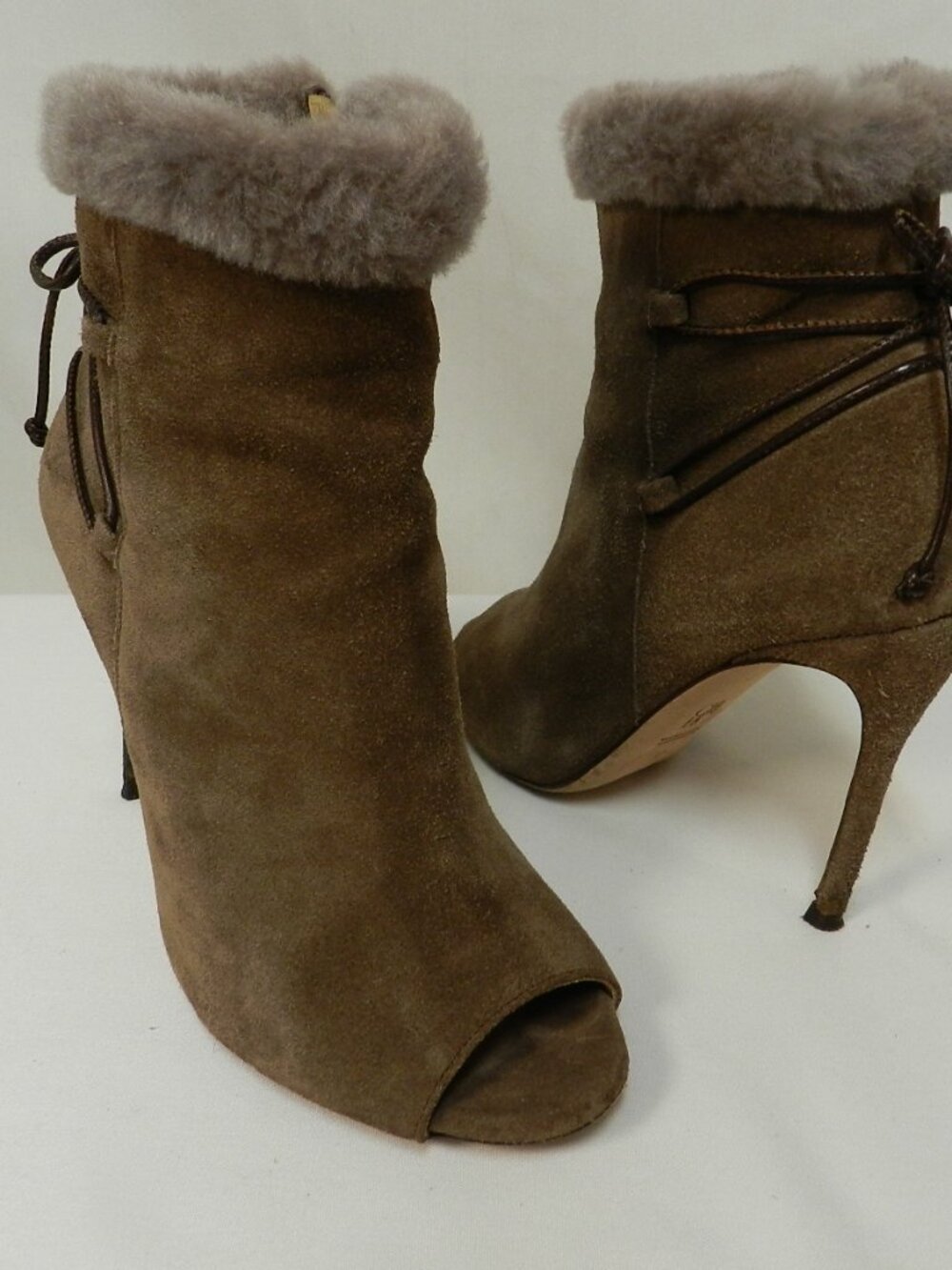 Carolina Herrera Suede heeled Ankle boots shooties peep toe Italy Size 37 US 7